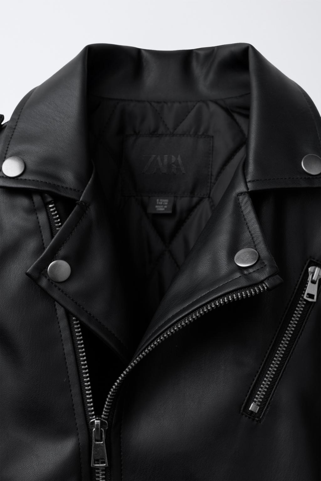 КУРТКА В БАЙКЕРСКОМ СТИЛЕ ИЗ ИСКУССТВЕННОЙ КОЖИ