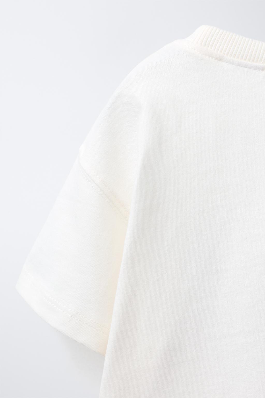 ФУТБОЛКА С РЕЛЬЕФНОЙ НАДПИСЬЮ