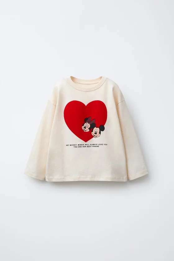 ФУТБОЛКА С СЕРДЦЕМ С РЕЛЬЕФНЫМ ПРИНТОМ MICKEY И MINNIE MOUSE © DISNEY
