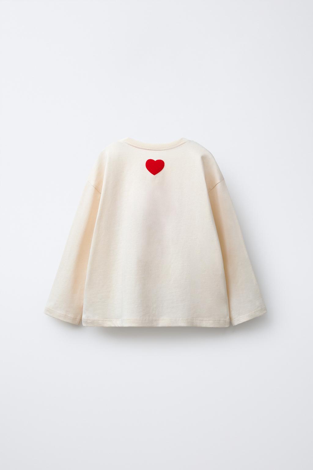 ФУТБОЛКА С СЕРДЦЕМ С РЕЛЬЕФНЫМ ПРИНТОМ MICKEY И MINNIE MOUSE © DISNEY