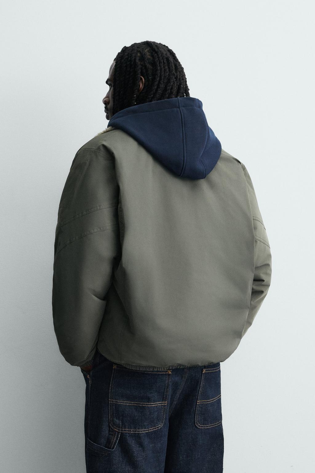 КОМБИНИРОВАННАЯ КУРТКА ИЗ ВЫСОКОТЕХНОЛОГИЧНОЙ ТКАНИ