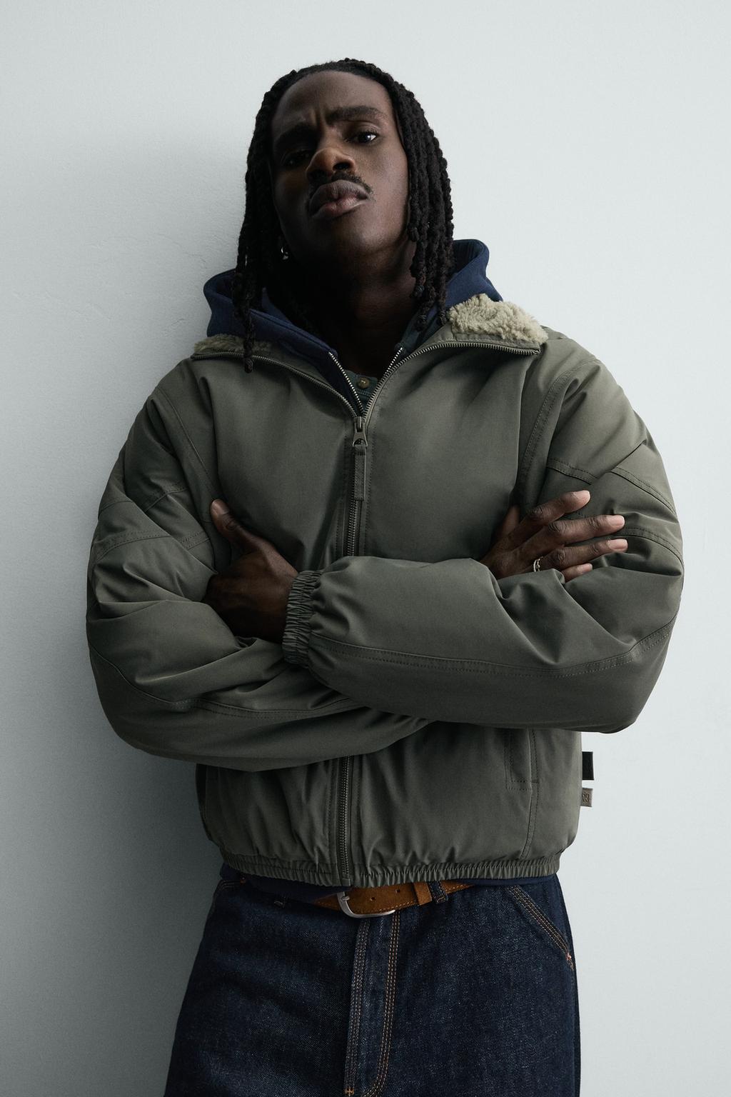 КОМБИНИРОВАННАЯ КУРТКА ИЗ ВЫСОКОТЕХНОЛОГИЧНОЙ ТКАНИ