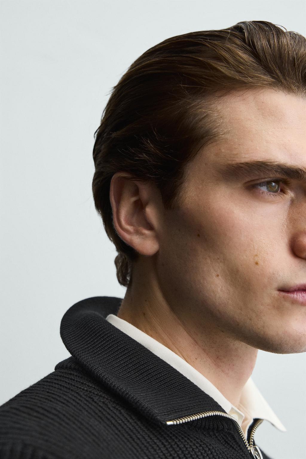 ДЖЕМПЕР ВЯЗАНЫЙ ЖЕМЧУЖНЫМ УЗОРОМ С ВОРОТНИКОМ НА МОЛНИИ