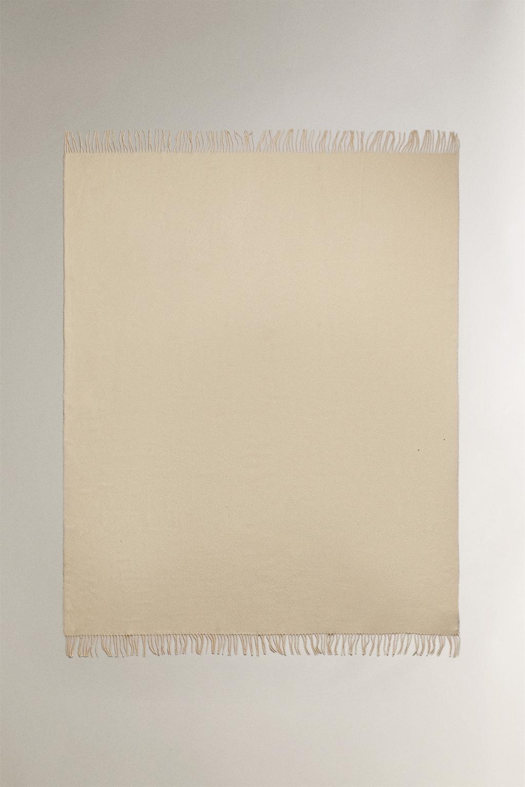 Декоративный плед с бахромой