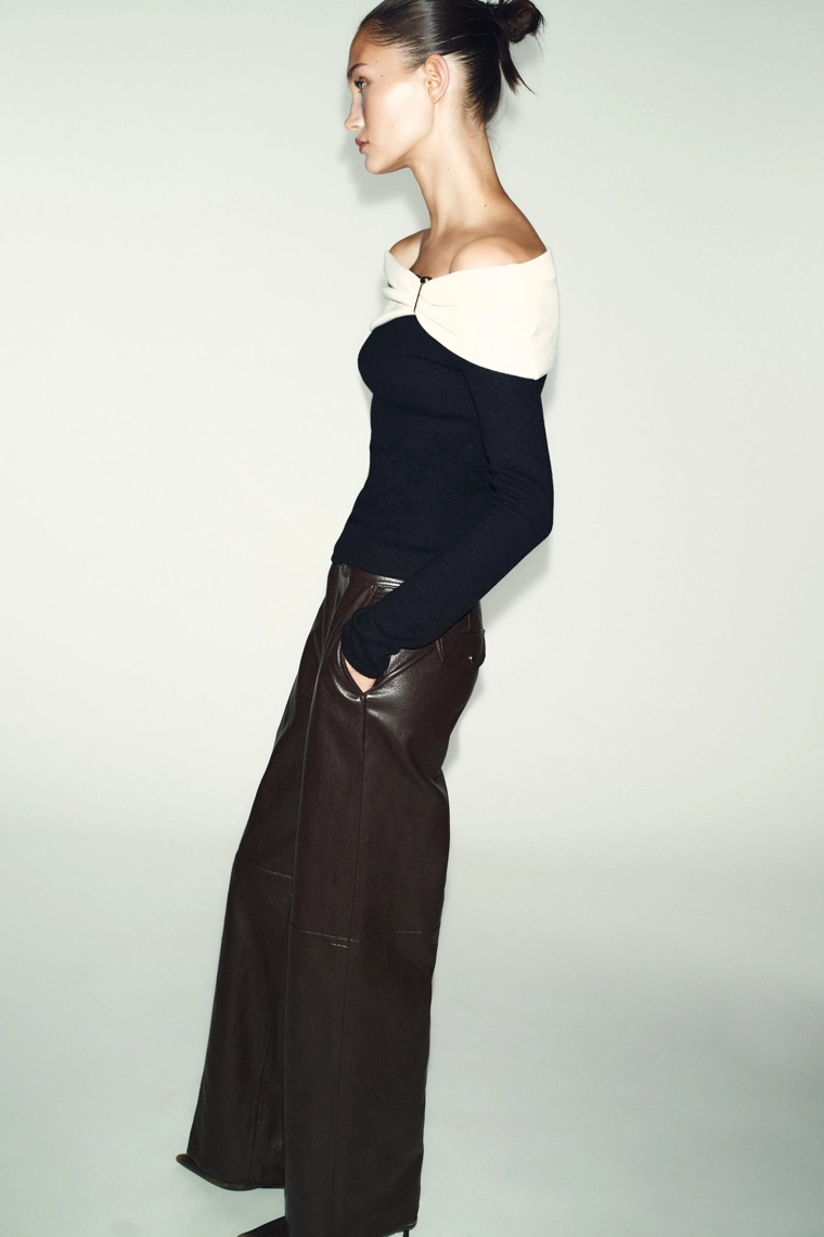 ТОП С ОТКРЫТЫМИ ПЛЕЧАМИ И ДЕТАЛЬЮ