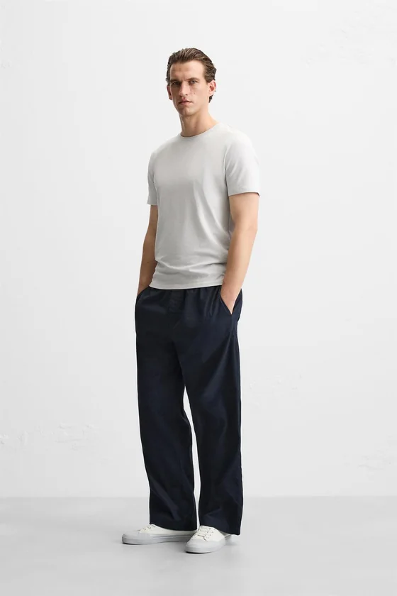 БАЗОВАЯ ФУТБОЛКА SLIM FIT