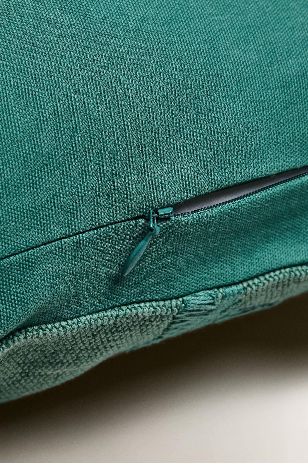 Покрывало с вышивкой