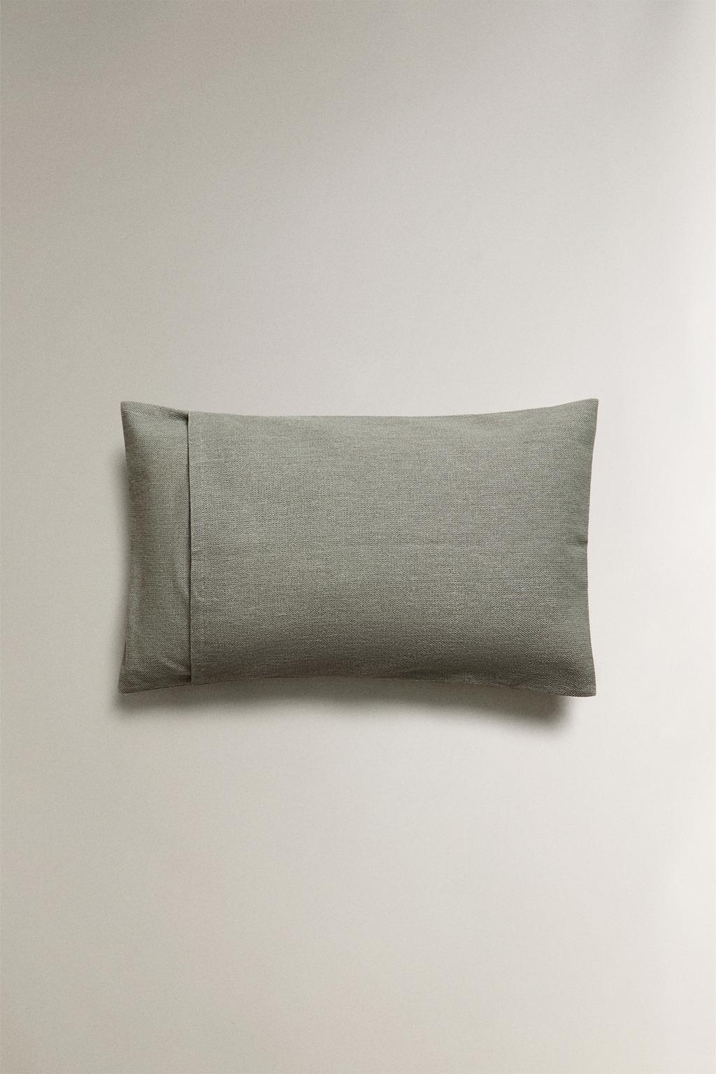 Однотонная наволочка для подушки