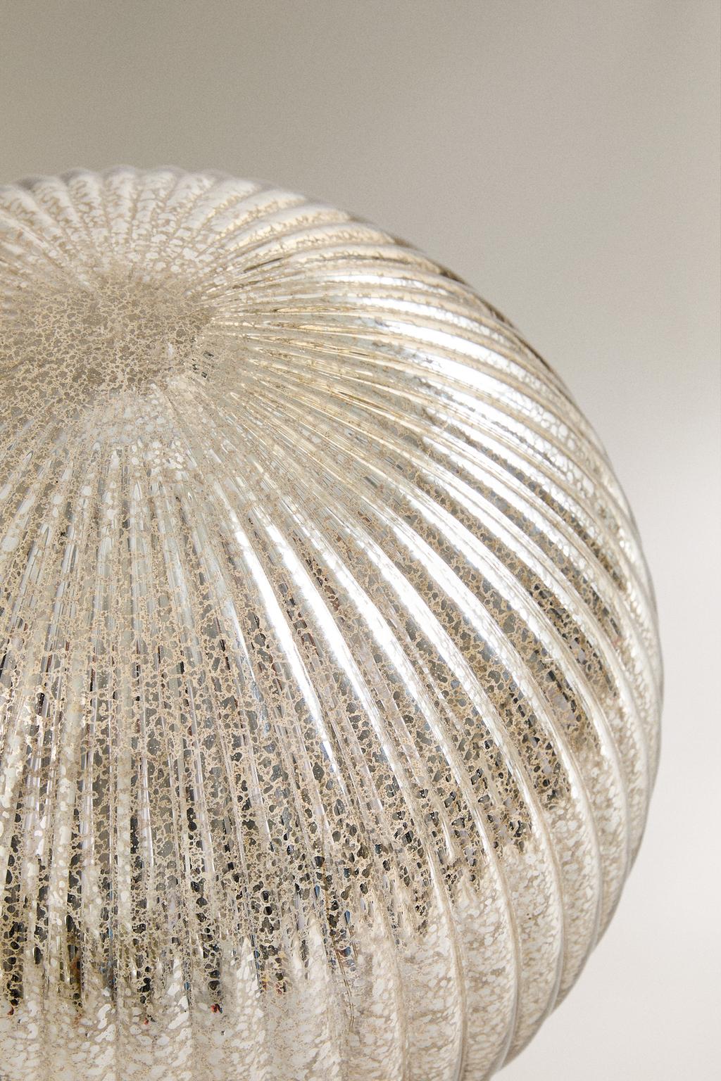 Большая полосатая гирлянда с подсветкой на ёлочное украшение