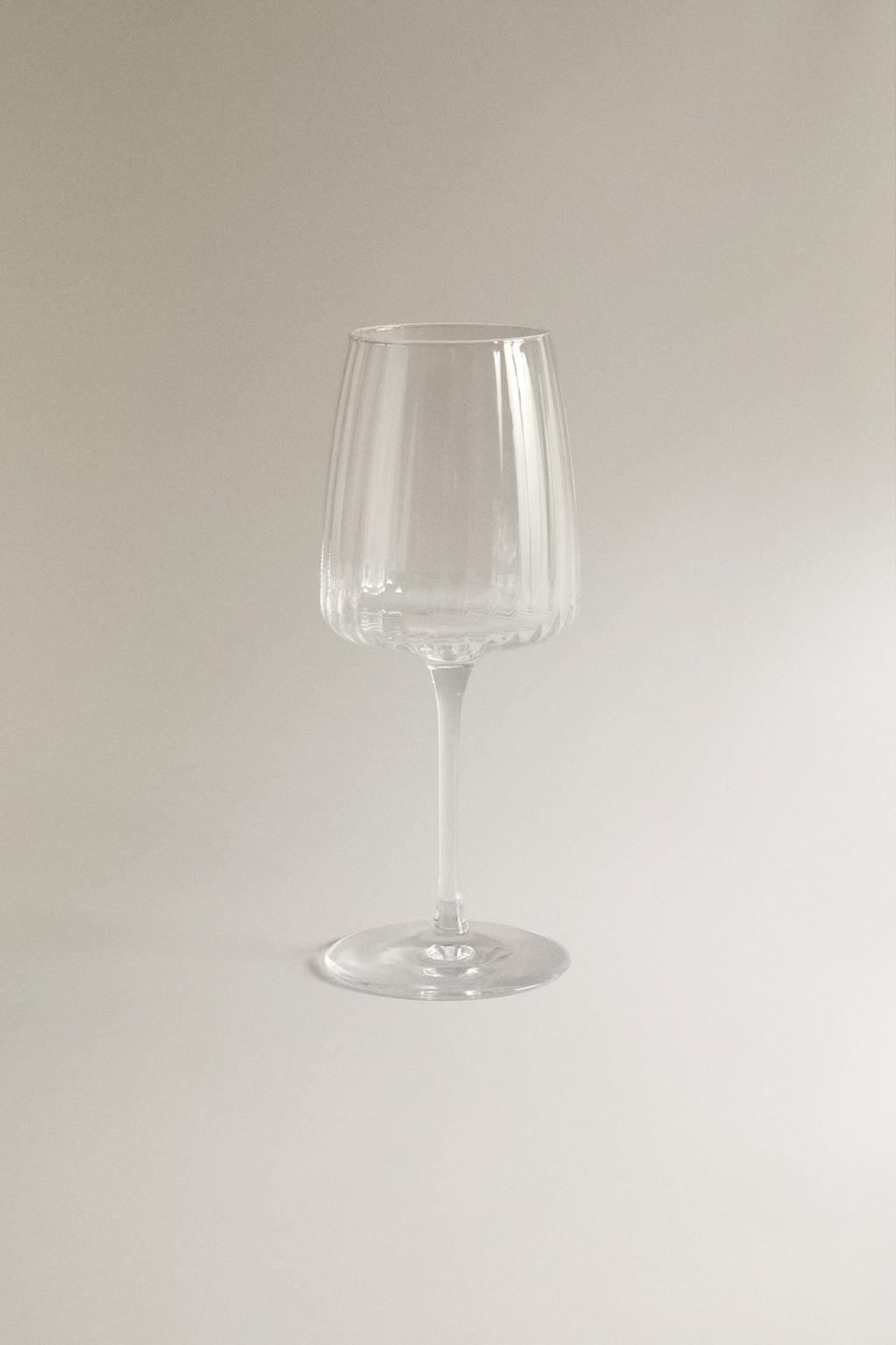 Стакан с линиями