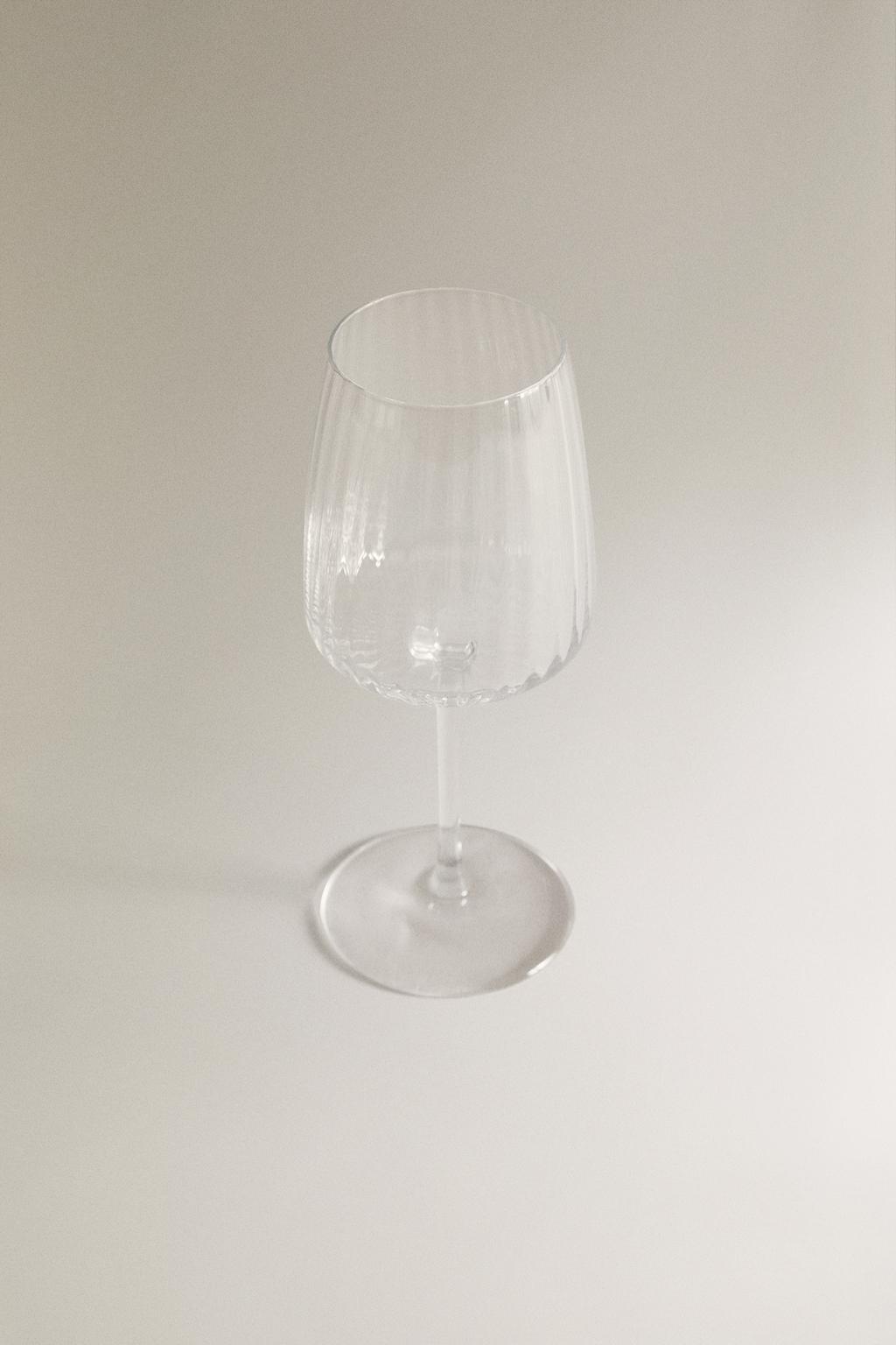 Стакан с линиями