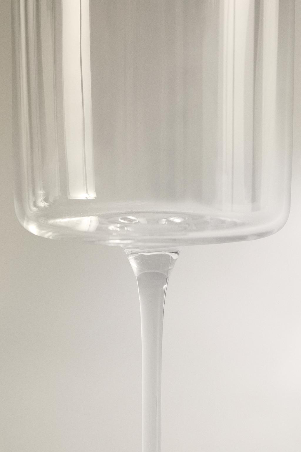 Винный бокал из чистого кристалла