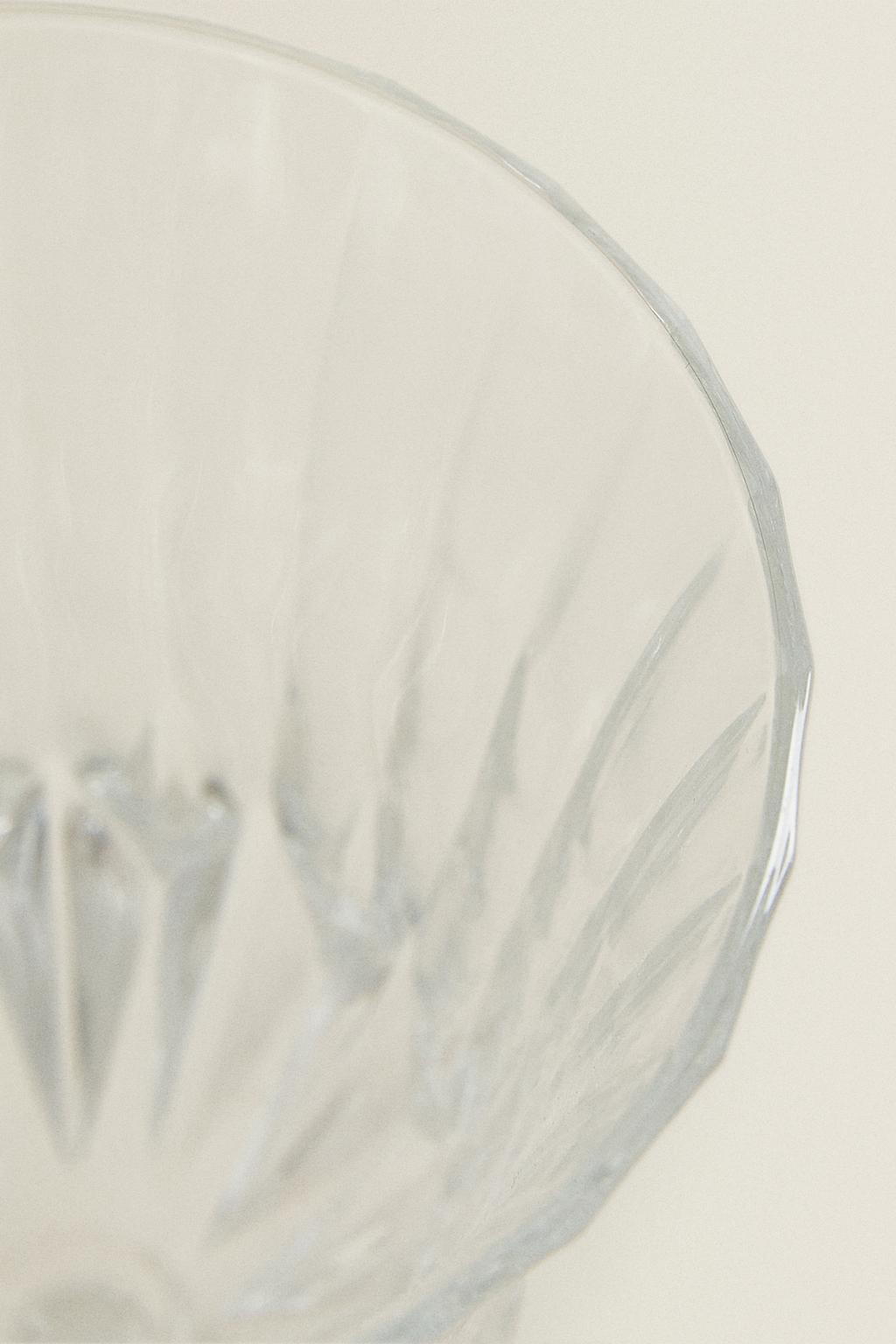 Винный стакан с гравировкой и кристаллическим эффектом