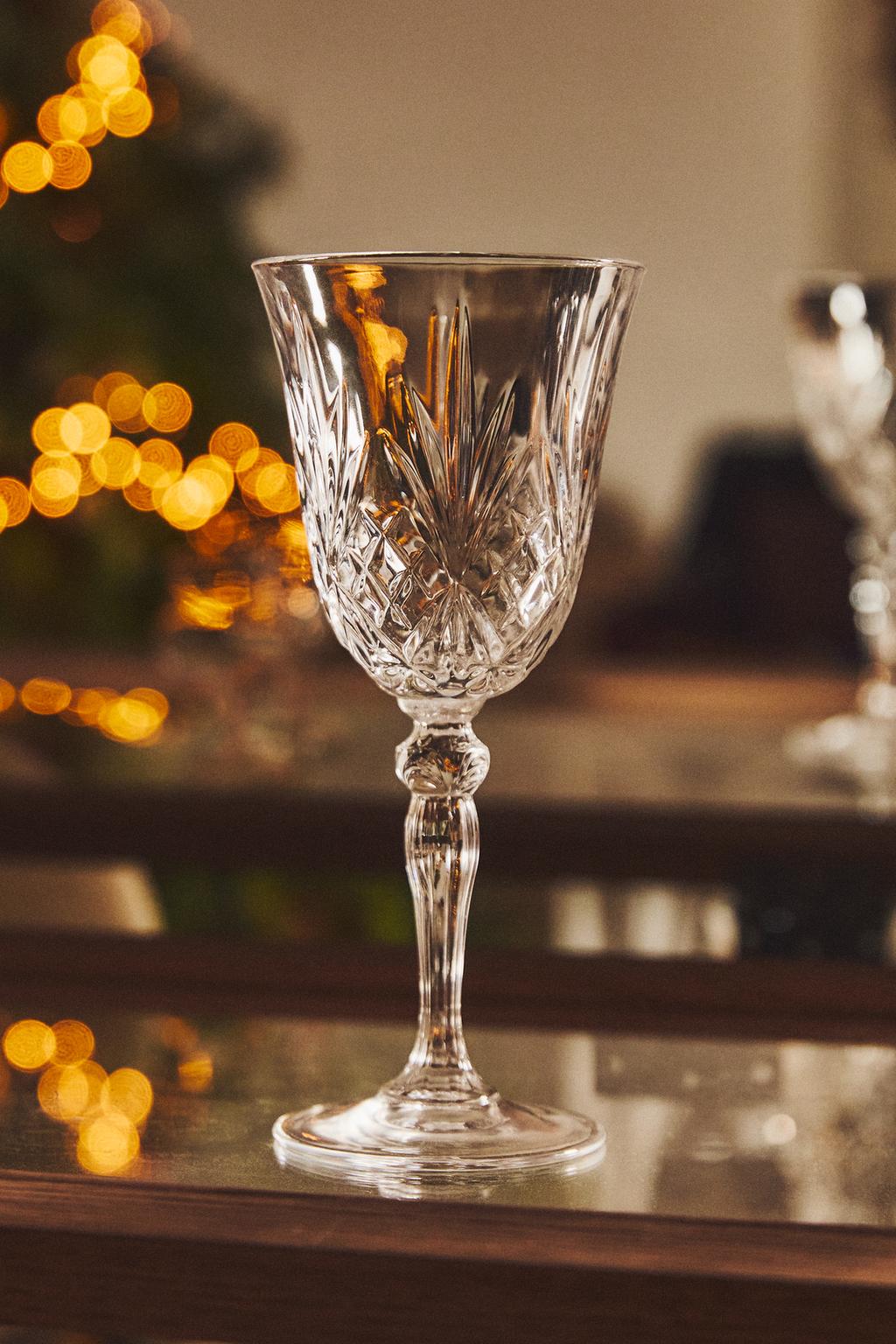Гравированный хрустальный бокал
