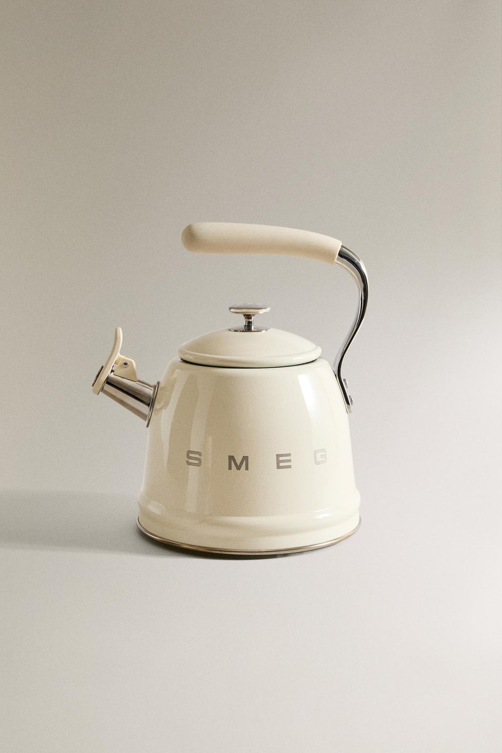 Чайник smeg со свистком