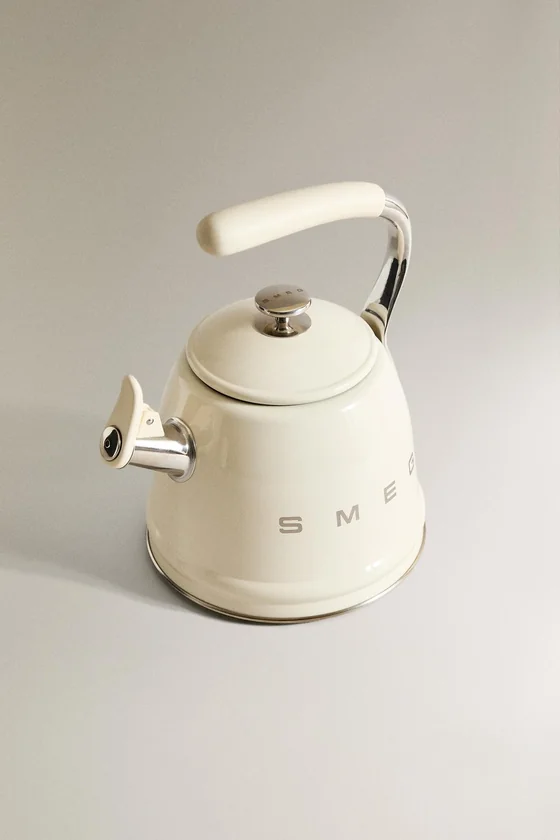 Чайник smeg со свистком