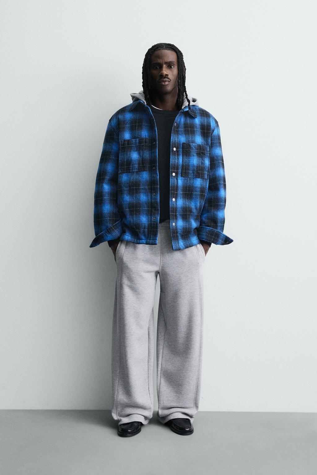 КУРТКА-РУБАШКА В КЛЕТКУ С КОНТРАСТНЫМ КАПЮШОНОМ