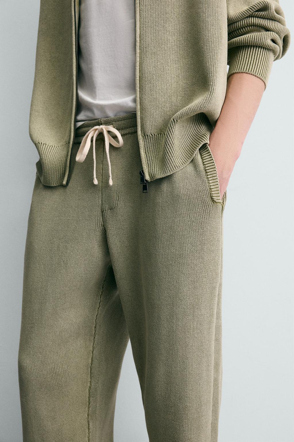 БРЮКИ ИЗ РЕЛЬЕФНОГО ТРИКОТАЖА