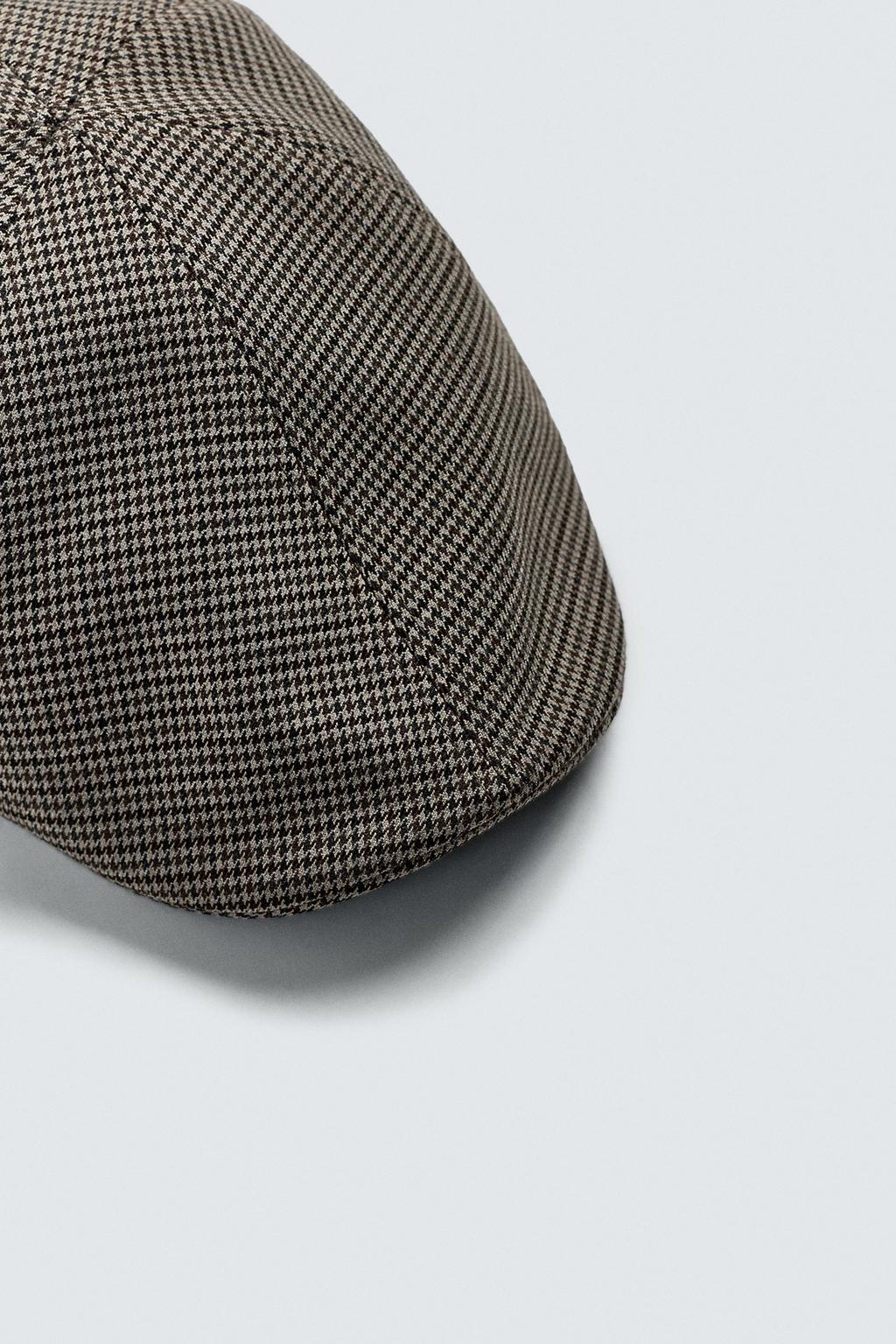 БЕРЕТ ИЗ РЕЛЬЕФНОЙ ТКАНИ В КЛЕТКУ