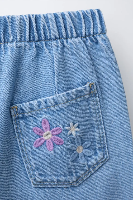 ДЖИНСЫ WIDE LEG С ВЫШИВКОЙ В ВИДЕ ЦВЕТОВ