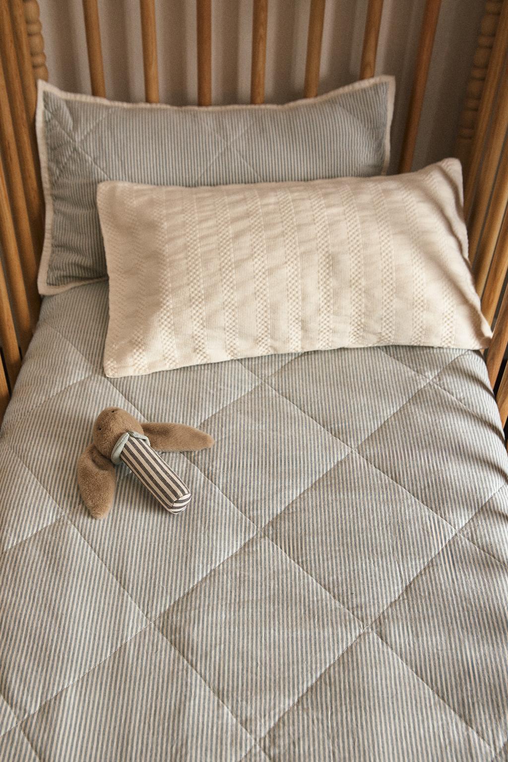 Детское хлопковое одеяло в полоску