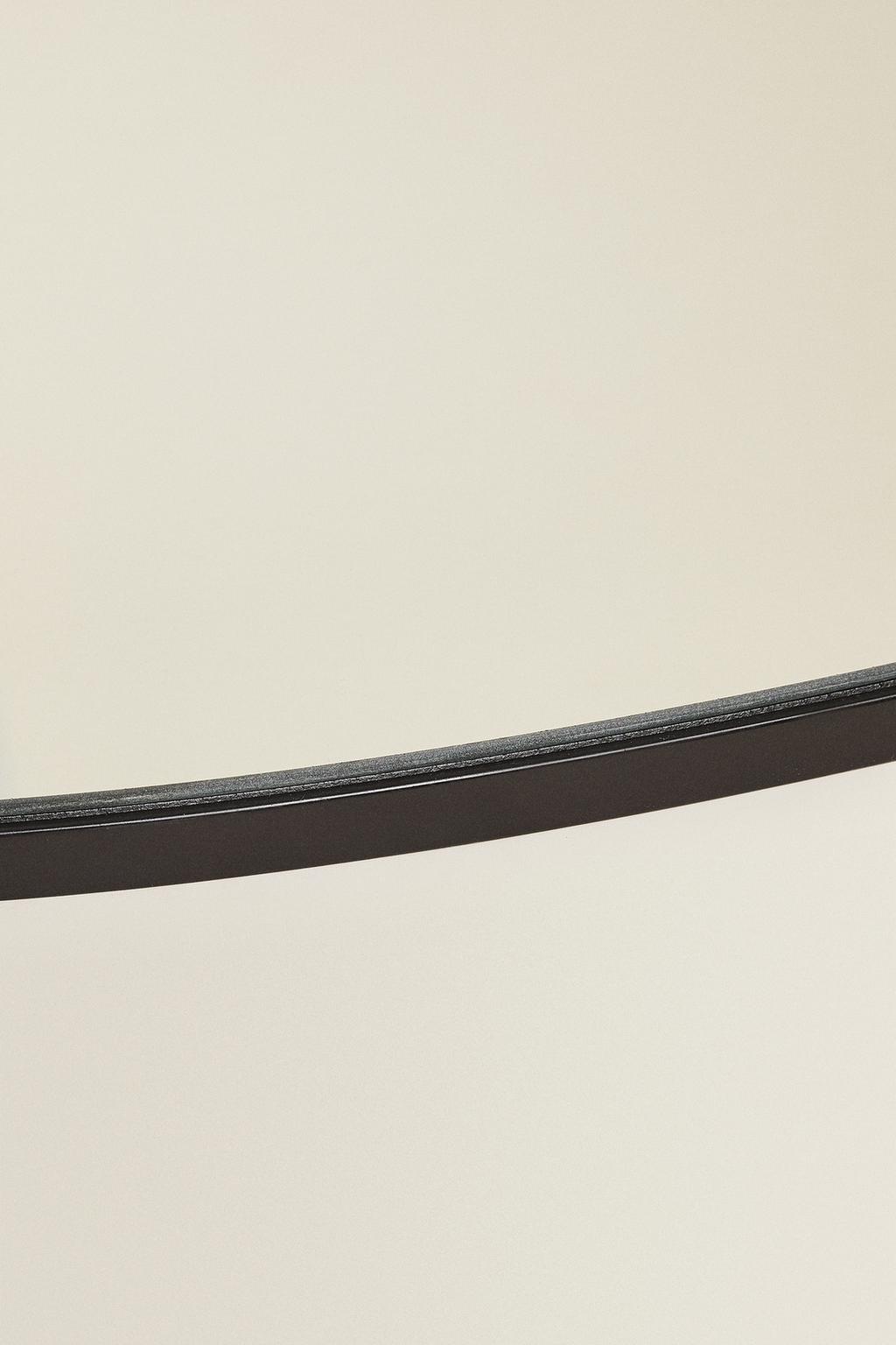 Большое асимметричное настенное зеркало