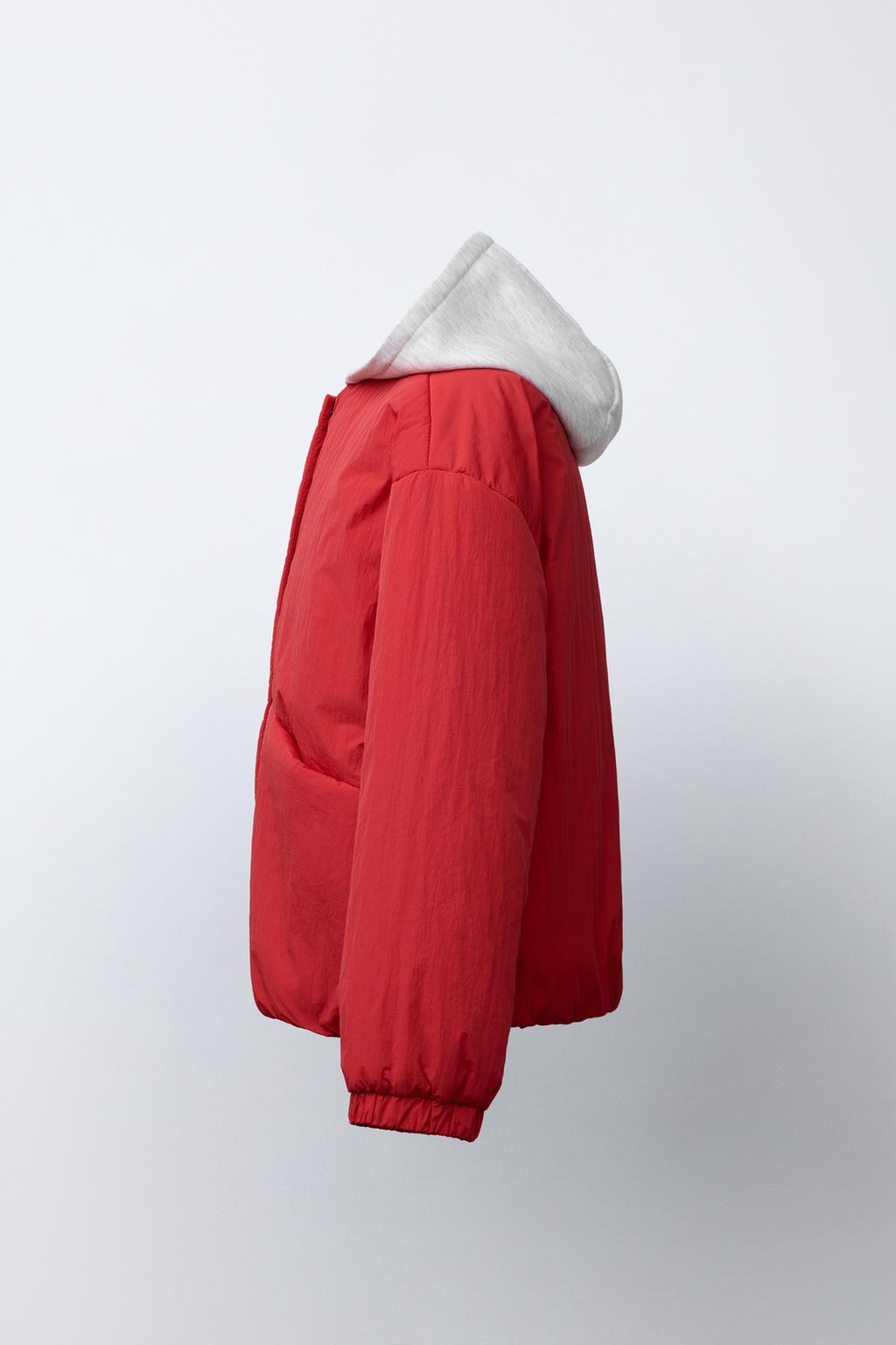 СТЕГАНАЯ КУРТКА С КАПЮШОНОМ ИЗ ФЛИСА