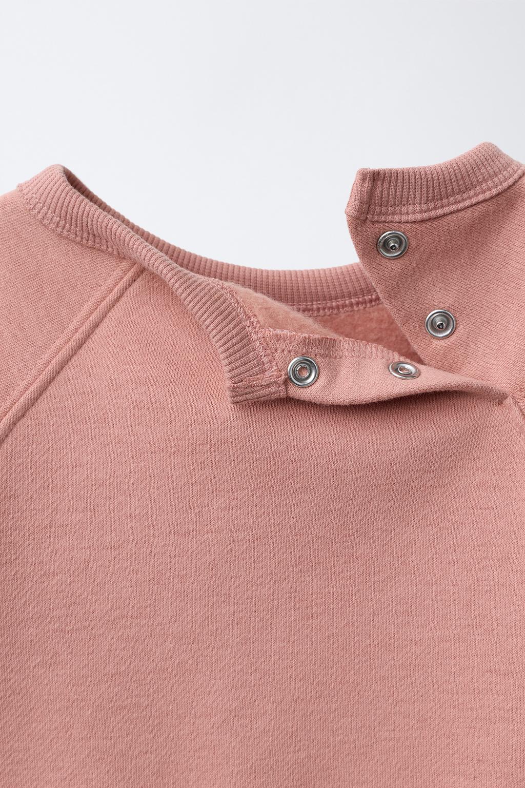 КОМПЛЕКТ ИЗ ТОЛСТОВКИ И ОДНОТОННЫХ ЛЕГИНСОВ