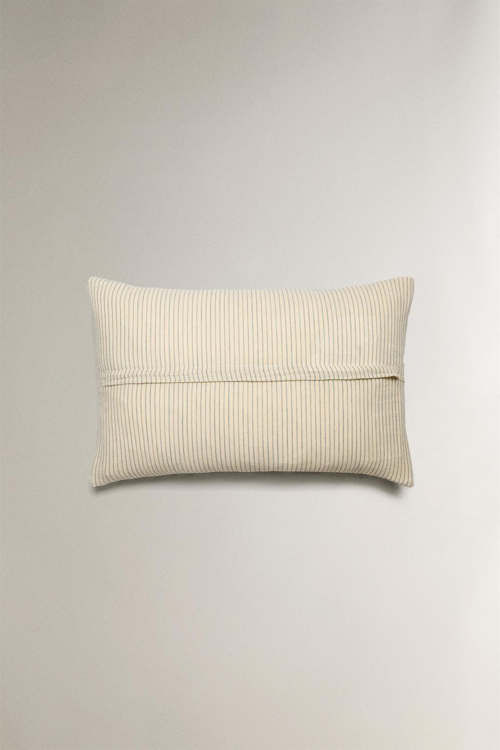 Детский мягкий чехол на подушку из муслина с реверсивным узором