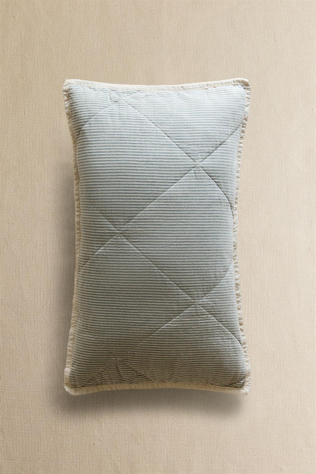 Детский стёганный хлопковый чехол на подушку в полоску