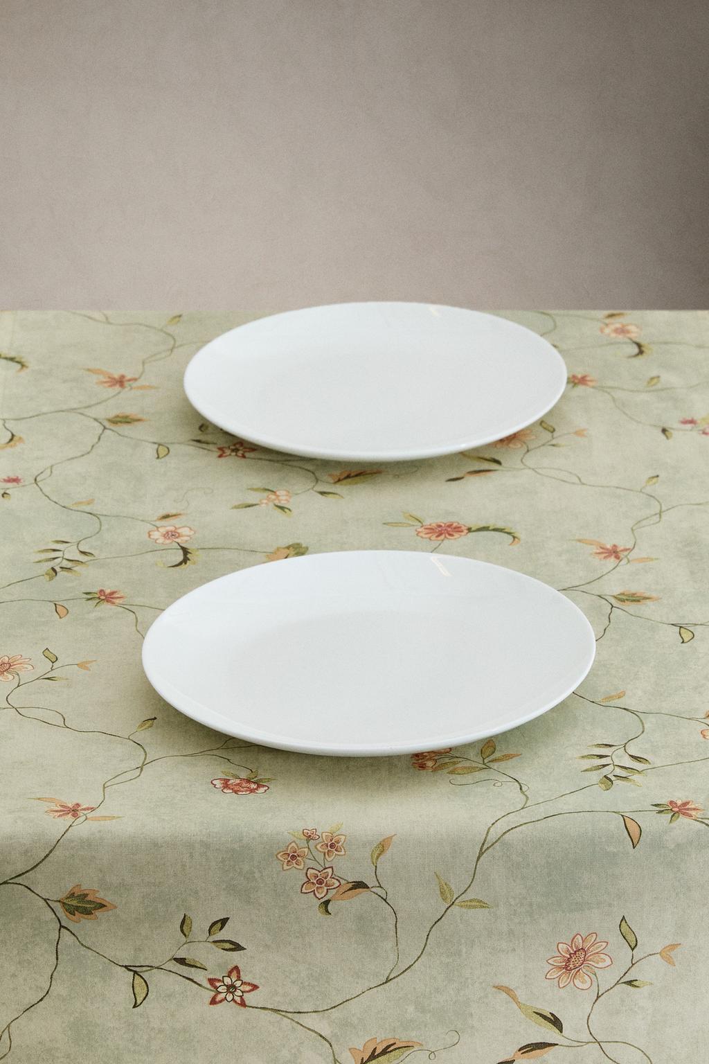 Текстильный бегунок для стола с цветочным принтом и кружевным краем