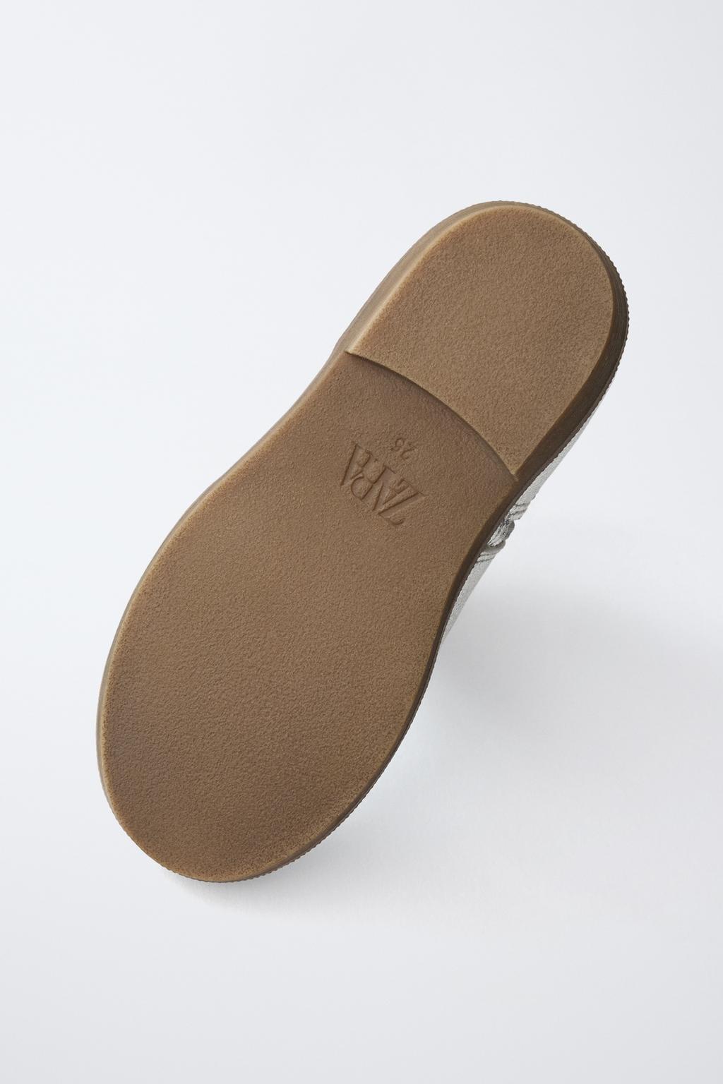 БОТИНКИ С МЕТАЛЛИЧЕСКИМ БЛЕСКОМ И ВЫШИВКОЙ