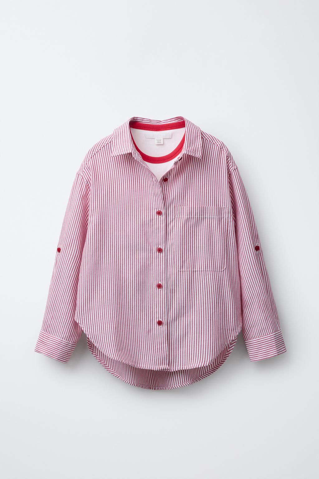 Рубашка в полоску с контрастной планкой на воротнике. футболка в упаковке