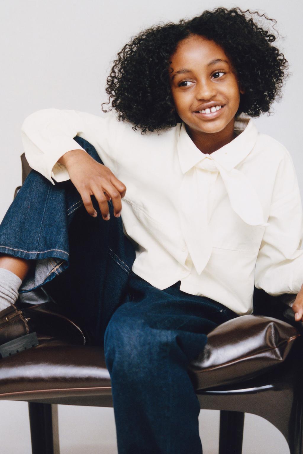 УКОРОЧЕННАЯ РУБАШКА СО СЪЕМНЫМ ШАРФОМ