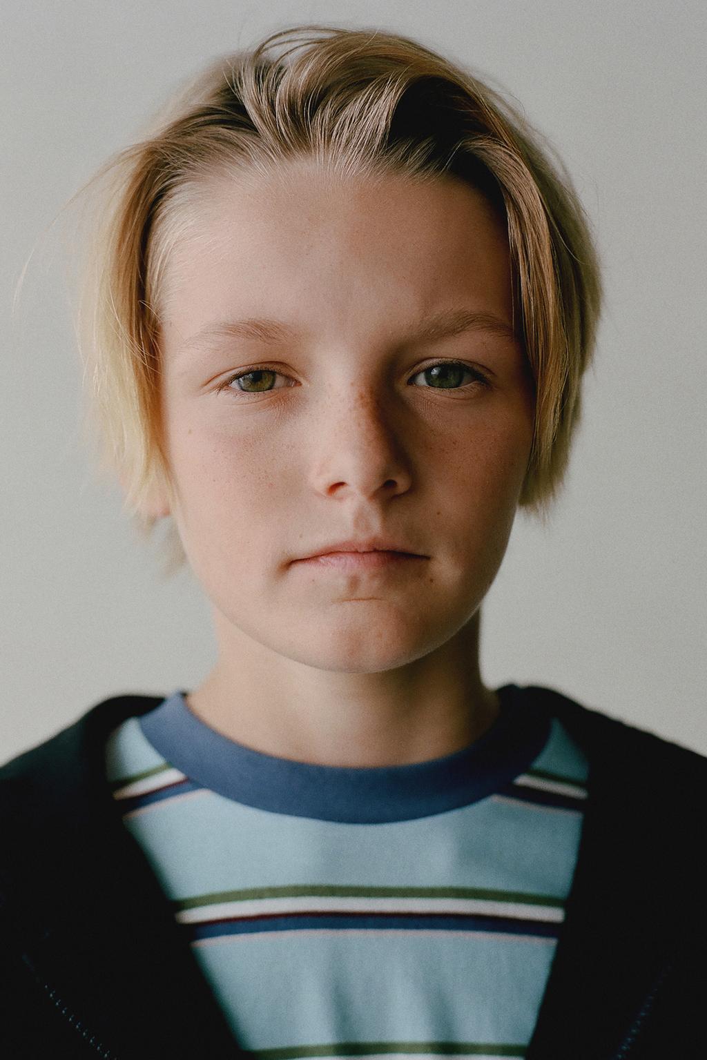 ТОЛСТОВКА НА МОЛНИИ