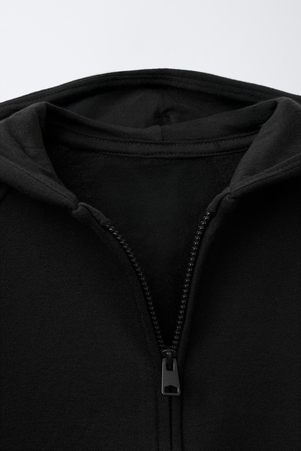 ТОЛСТОВКА НА МОЛНИИ