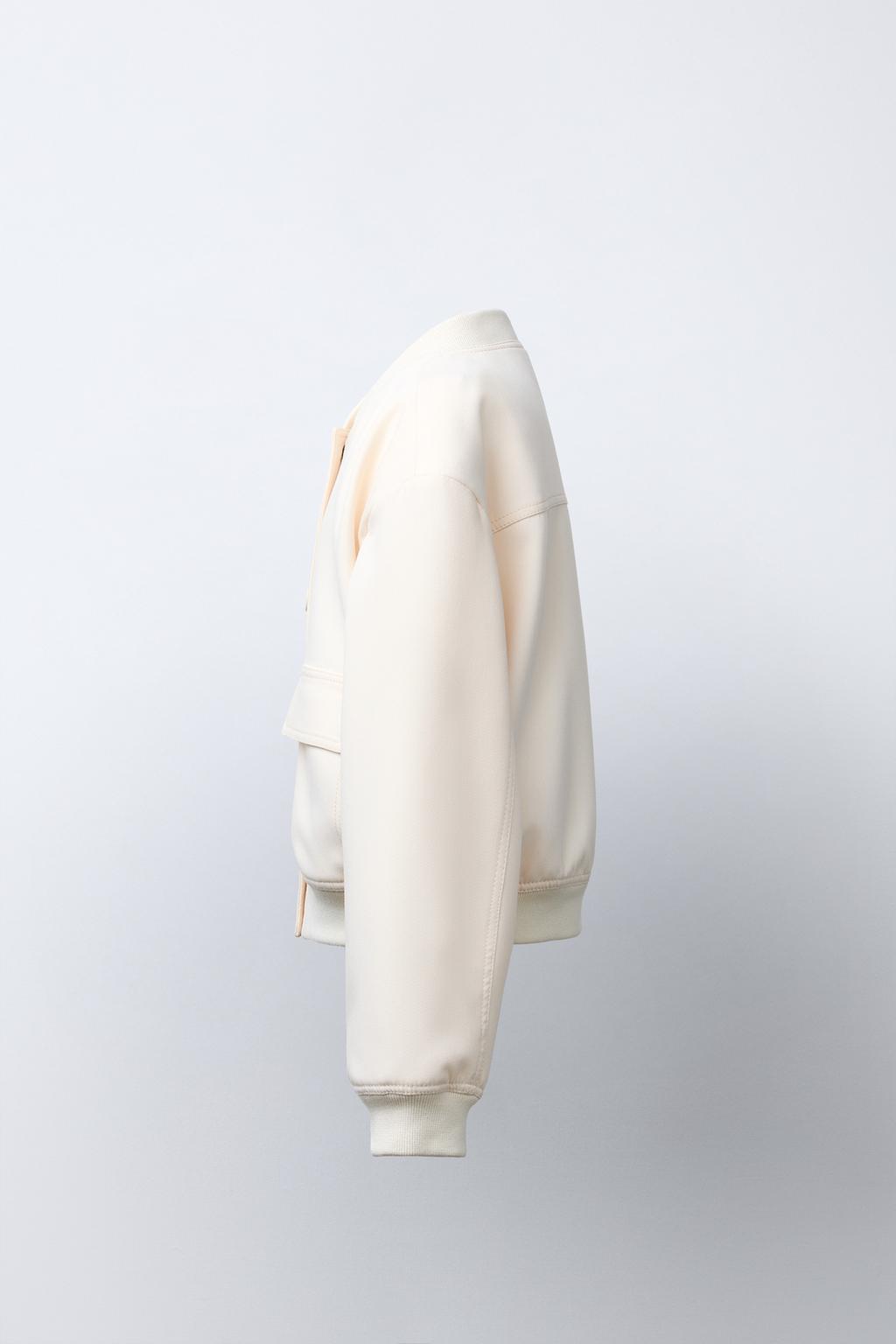 БОМБЕР КРОП-ФАСОНА С ПОДПЛЕЧНИКАМИ