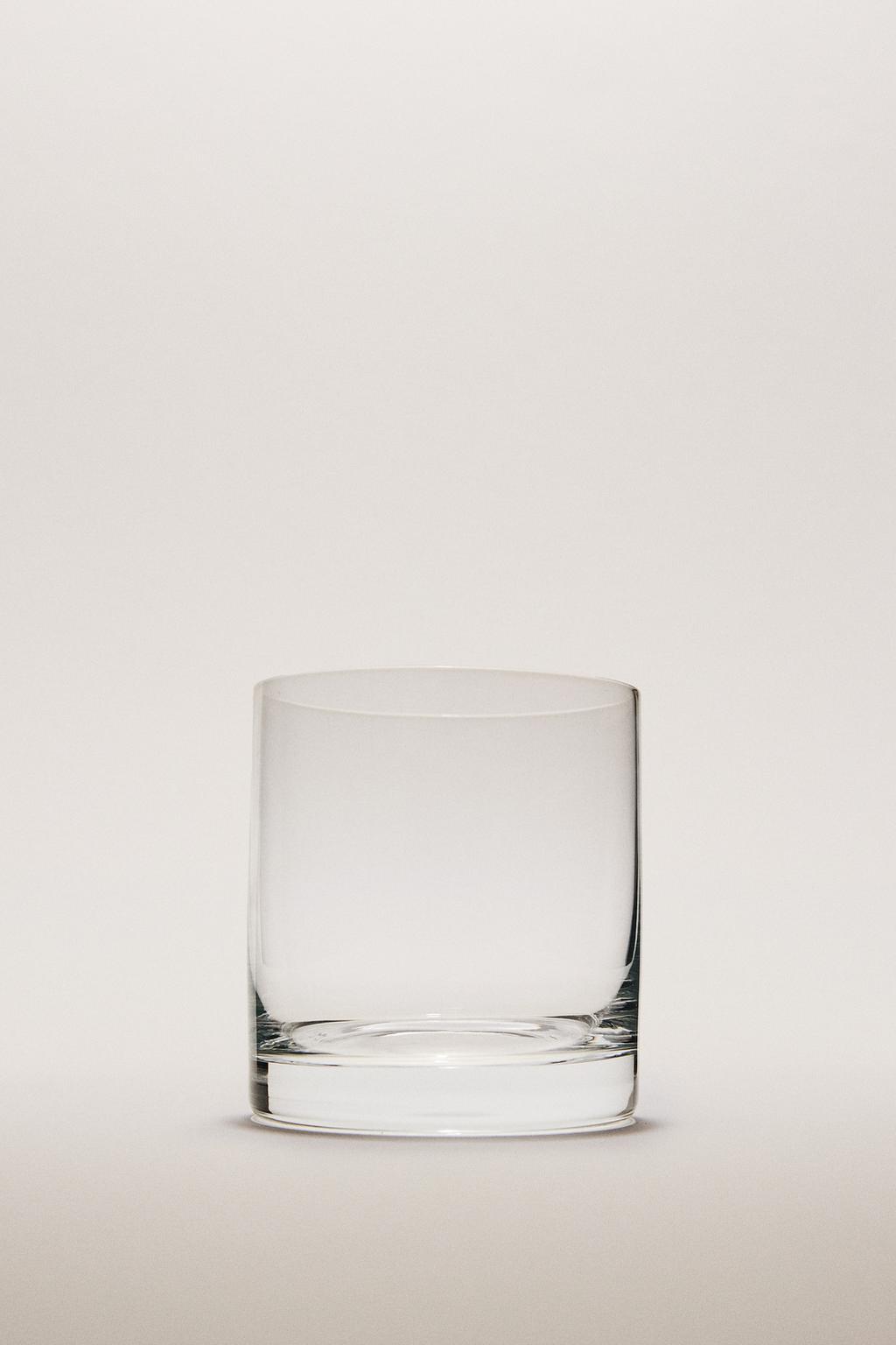 Бокал для виски с массивным основанием и гравировкой