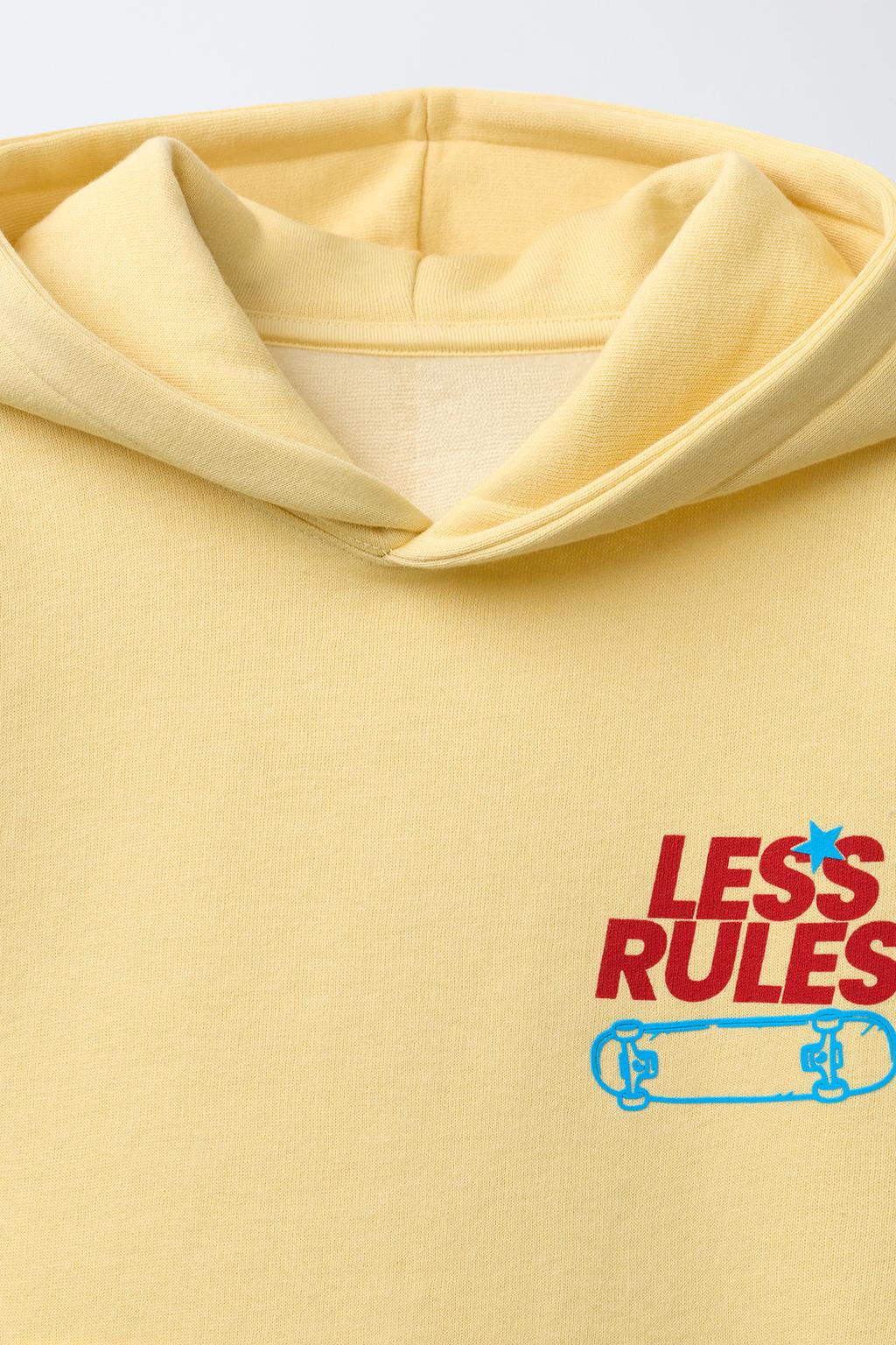 ХУДИ С КАПЮШОНОМ И СКЕЙТ-ПРИНТОМ