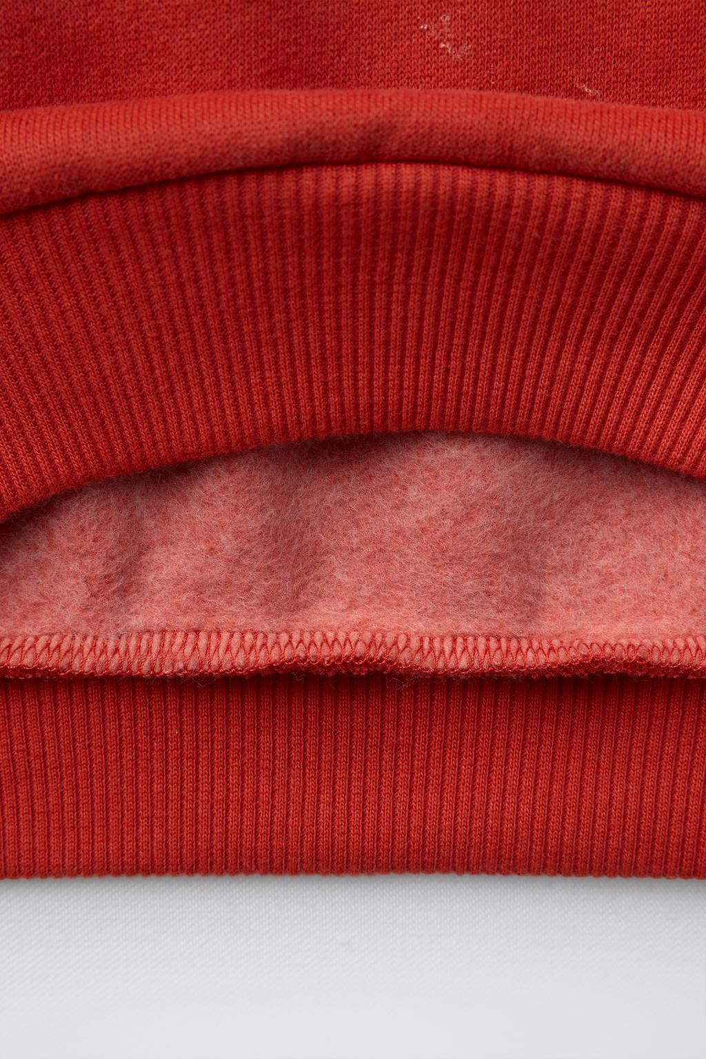 ТОЛСТОВКА С ВЫШИТОЙ НАДПИСЬЮ