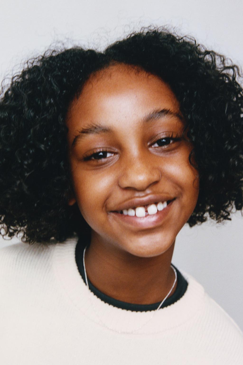 ВЯЗАНЫЙ СВИТЕР С ВЫШИТОЙ СОБАКОЙ