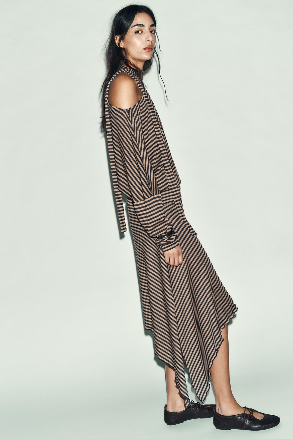 ЮБКА АСИММЕТРИЧНОГО КРОЯ В ПОЛОСКУ