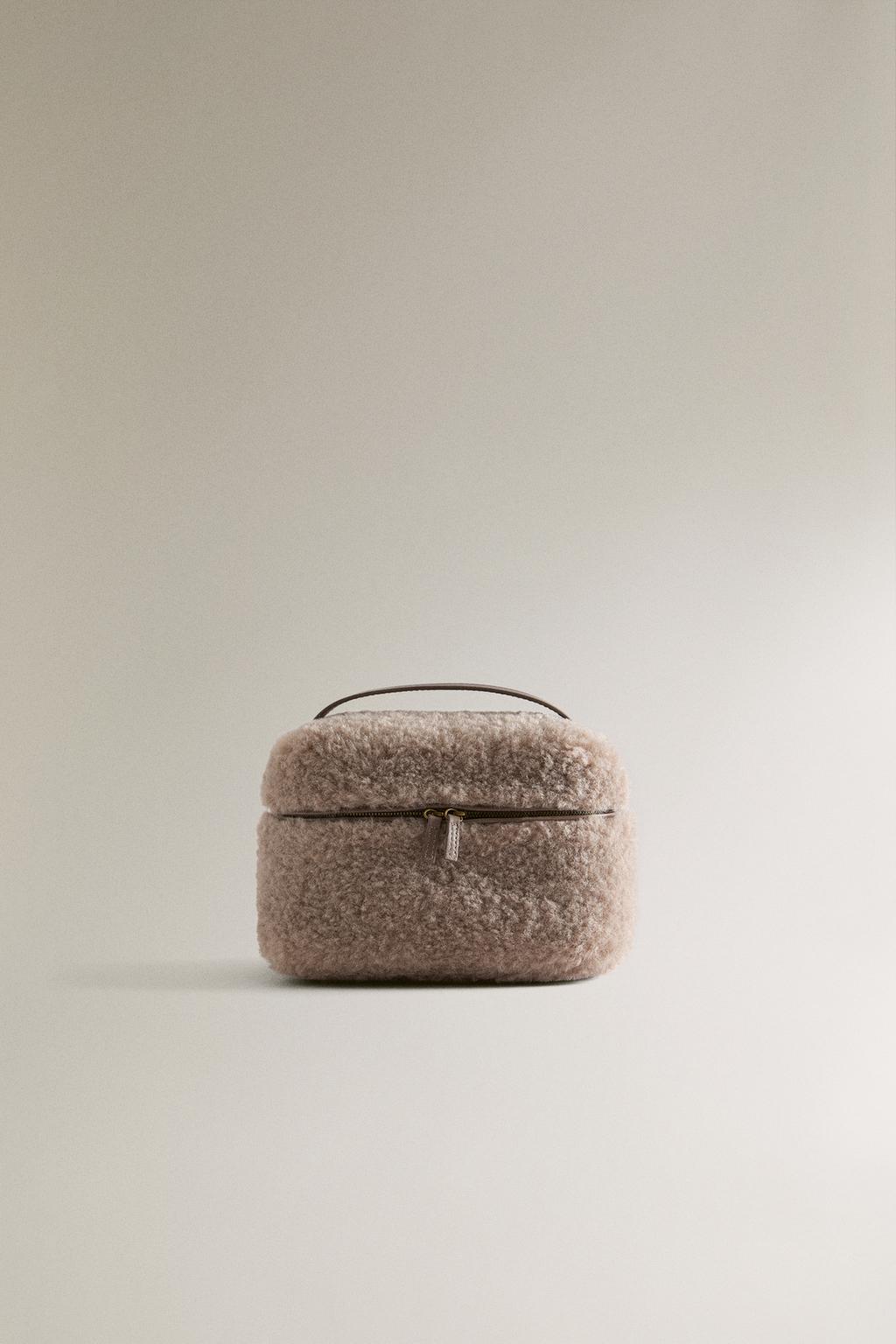 Мягкая косметичка