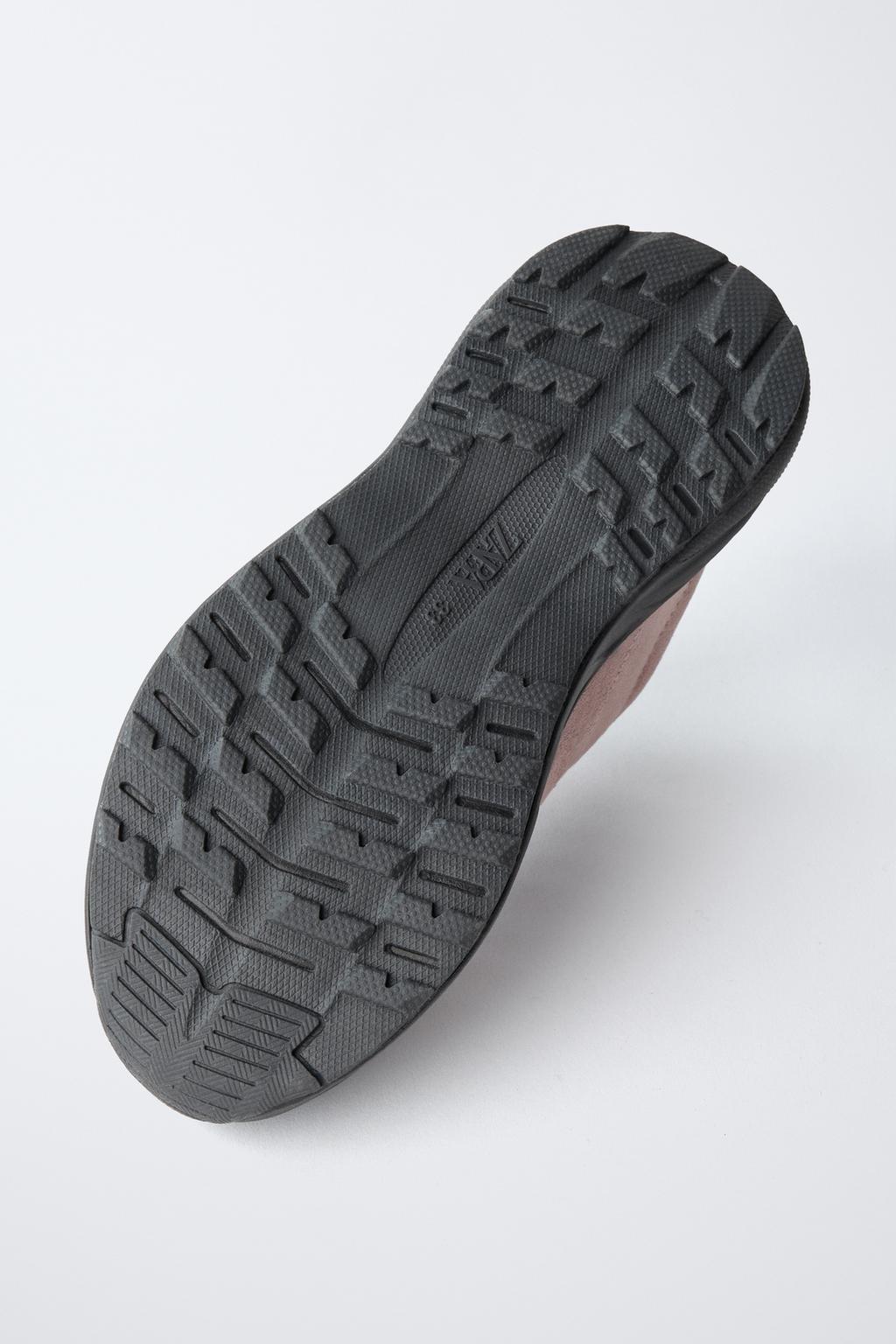 ТЕХНИЧЕСКИЕ СПОРТИВНЫЕ КРОССОВКИ