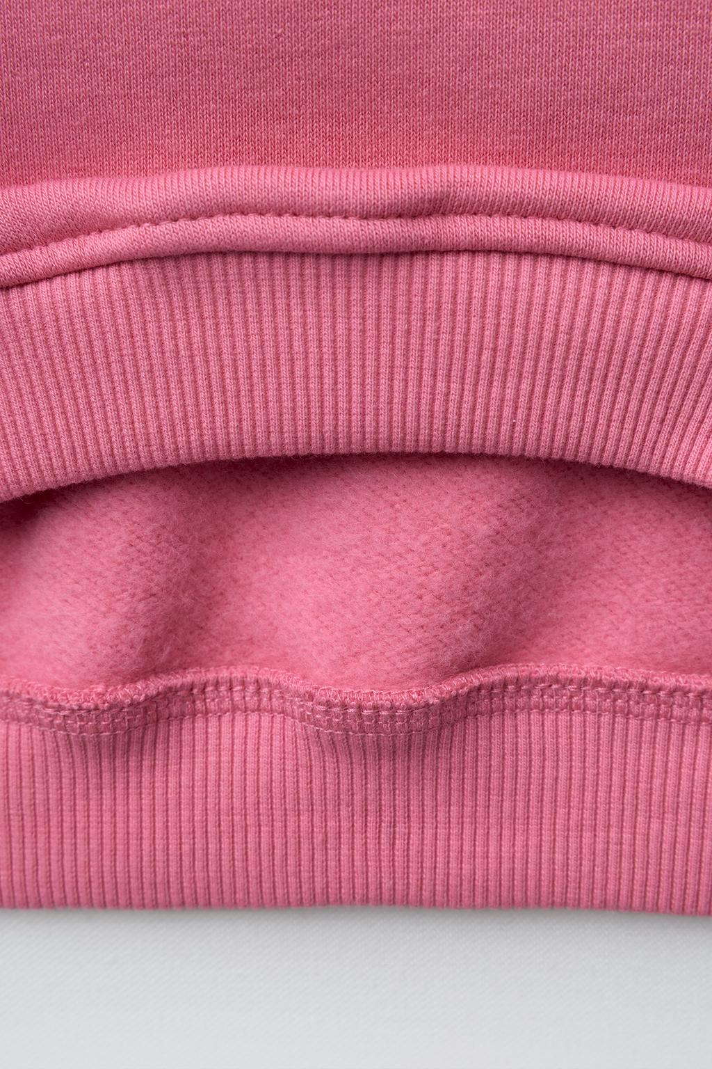 ТОЛСТОВКА С ВЫШИВКОЙ «КАПИБАРА И СЕРДЦЕ»