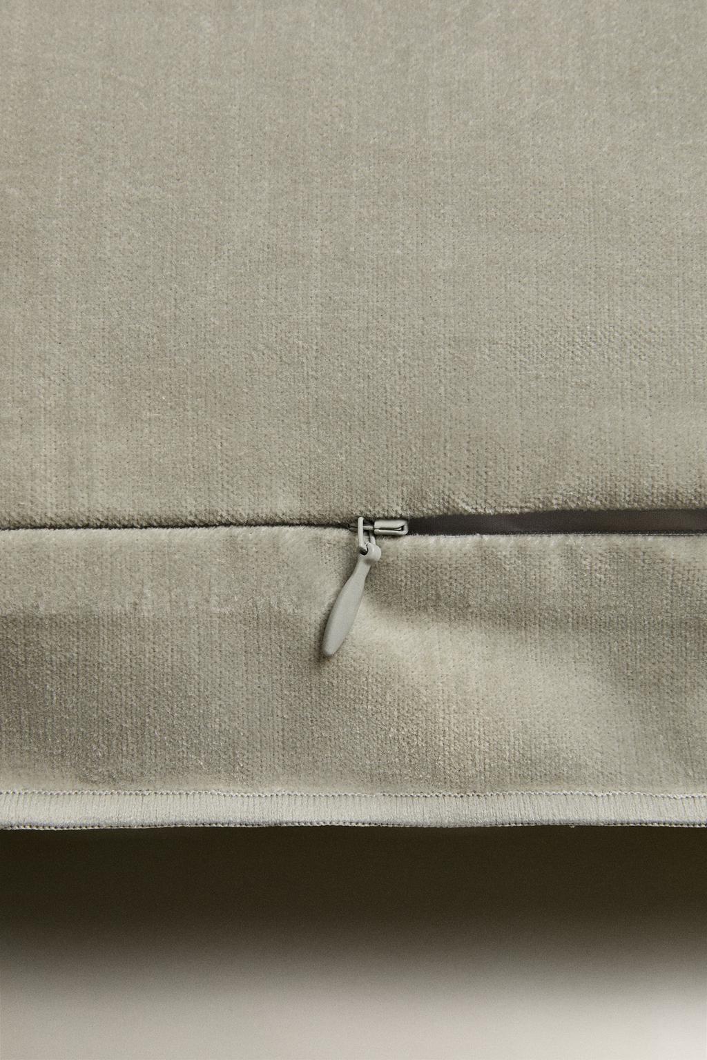 Велюровая наволочка для подушки