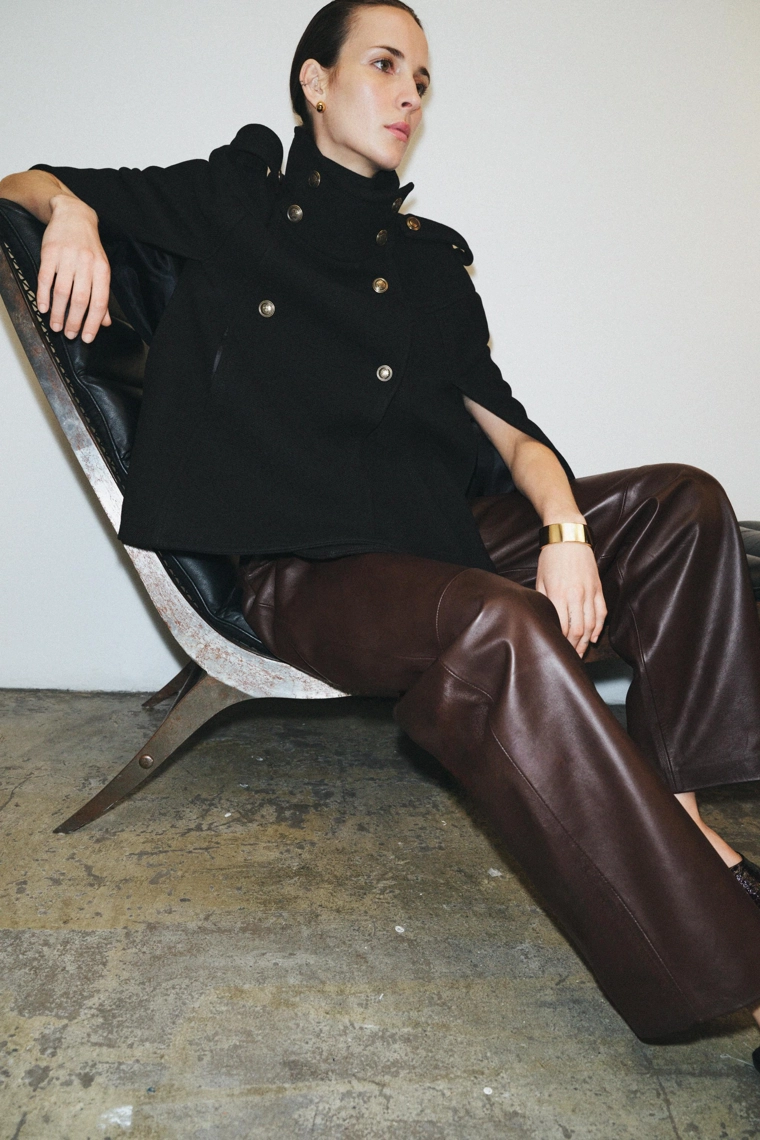 НАКИДКА ИЗ СМЕСОВОЙ ШЕРСТИ С МЕТАЛЛИЧЕСКИМИ ПУГОВИЦАМИ — ZW COLLECTION