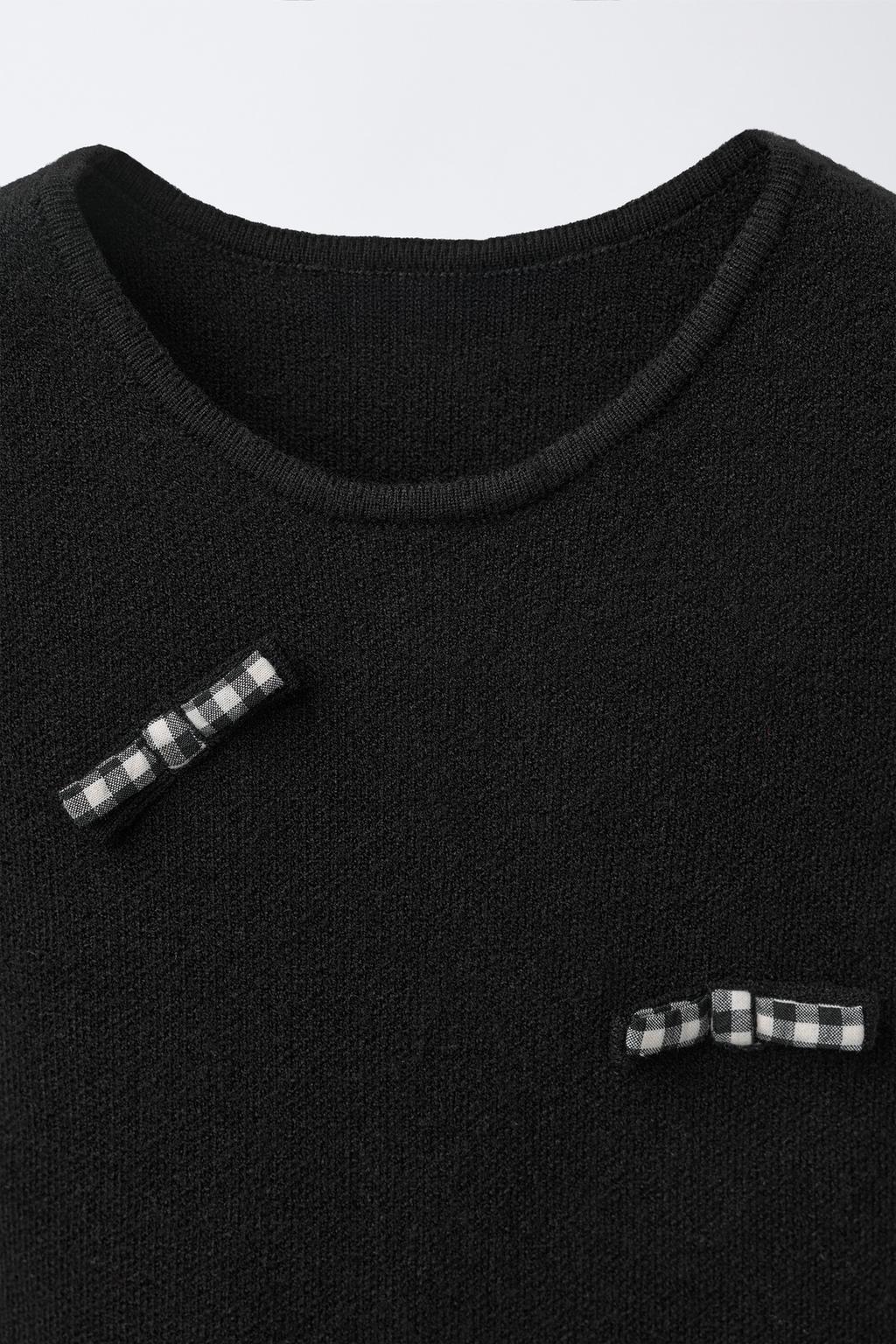 ТРИКОТАЖНОЕ ПЛАТЬЕ С БАНТАМИ В КЛЕТКУ ВИШИ