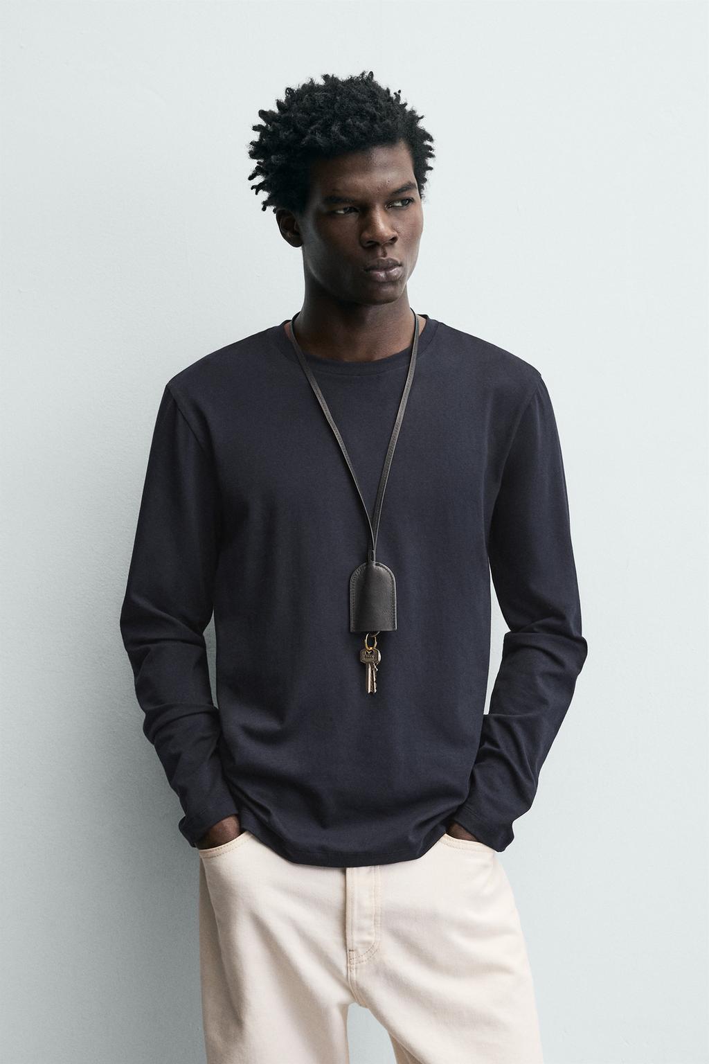 БАЗОВАЯ ФУТБОЛКА SLIM FIT