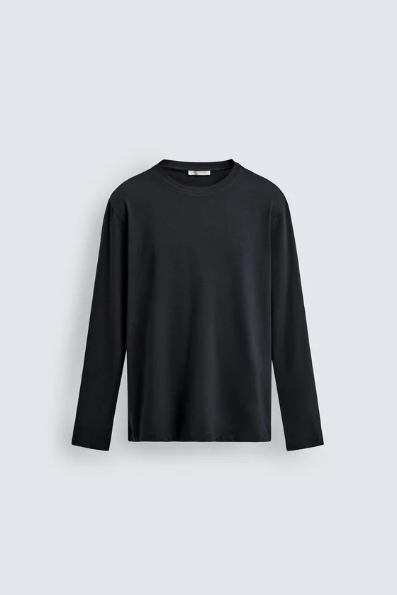 БАЗОВАЯ ФУТБОЛКА SLIM FIT